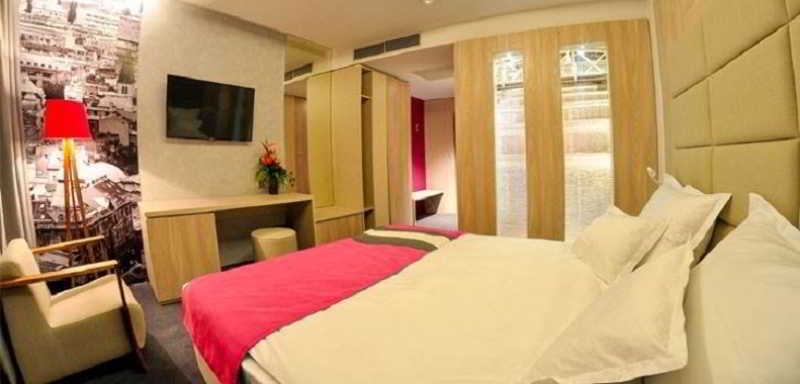 סראייבו Hotel Colors Inn מראה חיצוני תמונה